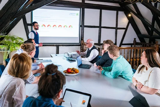 Moderner Innenraum der Kanzlei Kleinschmidt & Partner seit 2016