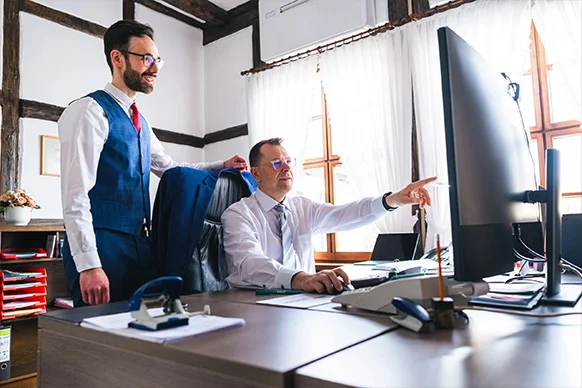 Steuerberater analysieren Nachfolgekonzepte am Arbeitsplatz